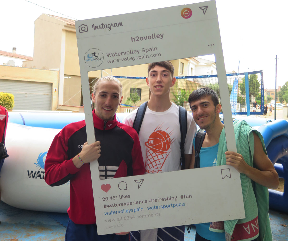 Janadores instagram Torneo Watervolley Caldes 2022